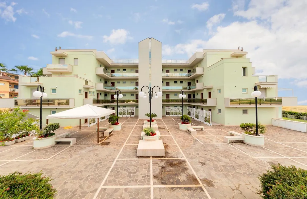 Residence Brezza di Mare-1