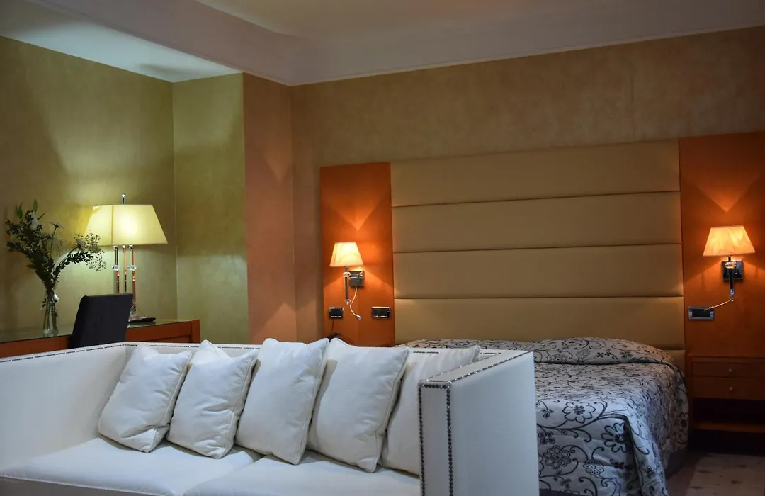 Hotel Perusia-1