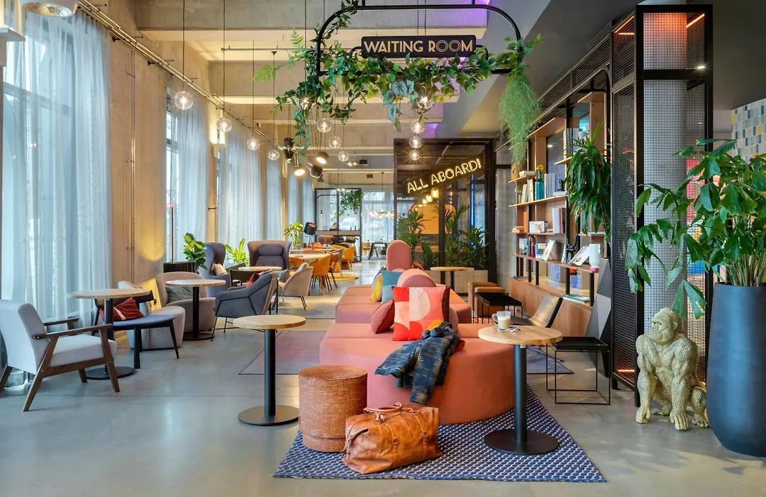 Moxy Berlin Ostbahnhof-1