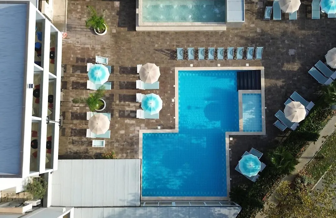 Golden Hotel-1