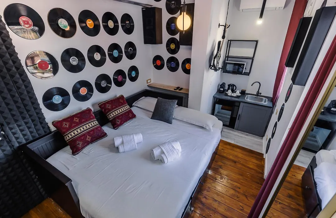 MyTinyHome Festina Lente-1