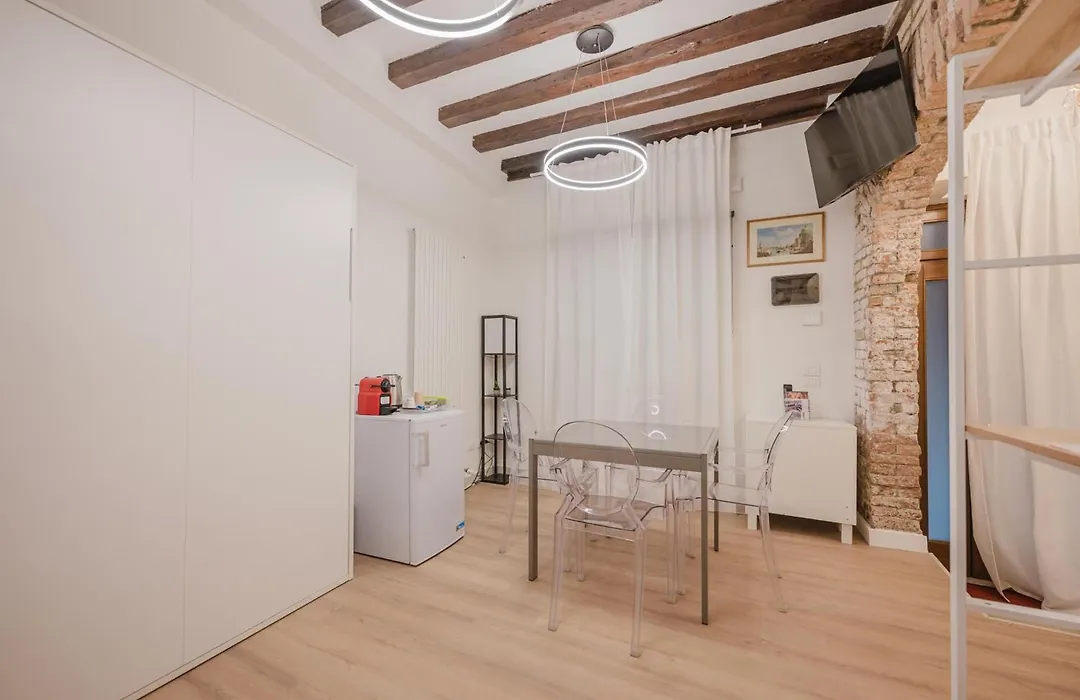 Rialto Suite 707-1