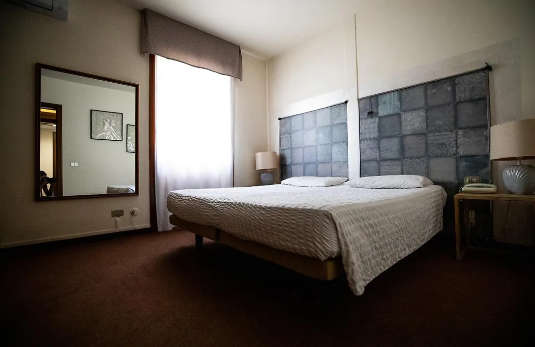 Hotel Rendez Vous-1
