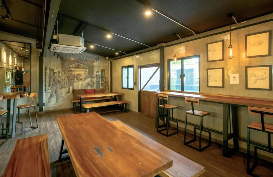 Episode 11 Hostel Sukhumvit-1