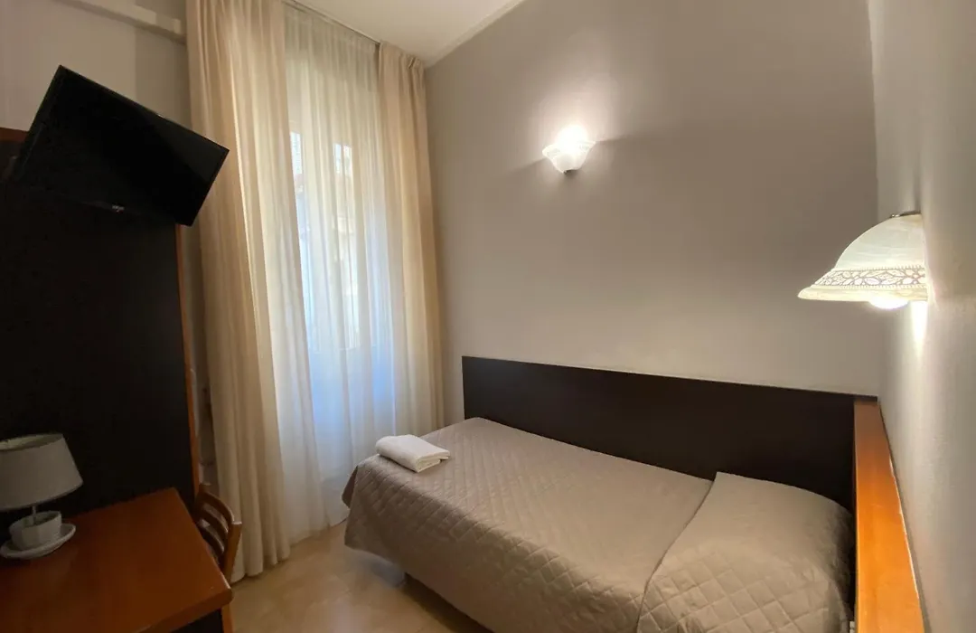 Hotel Atena-1