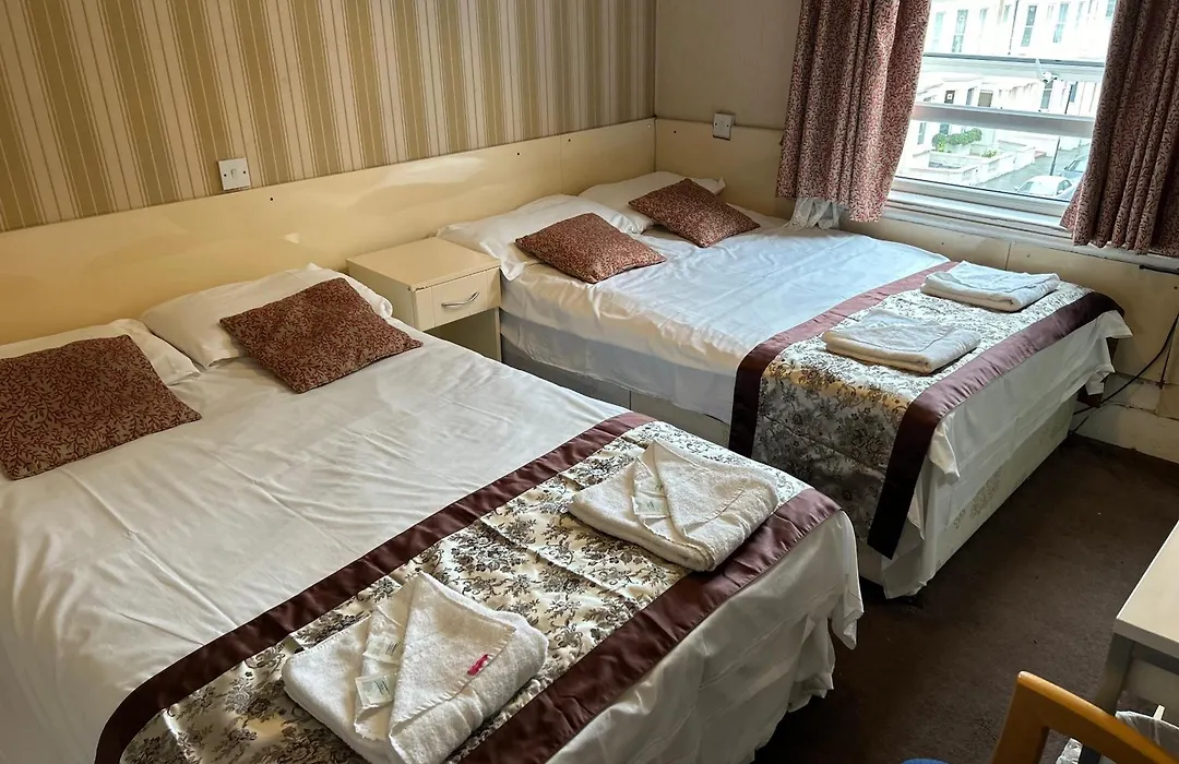Warwick Road Rooms-1