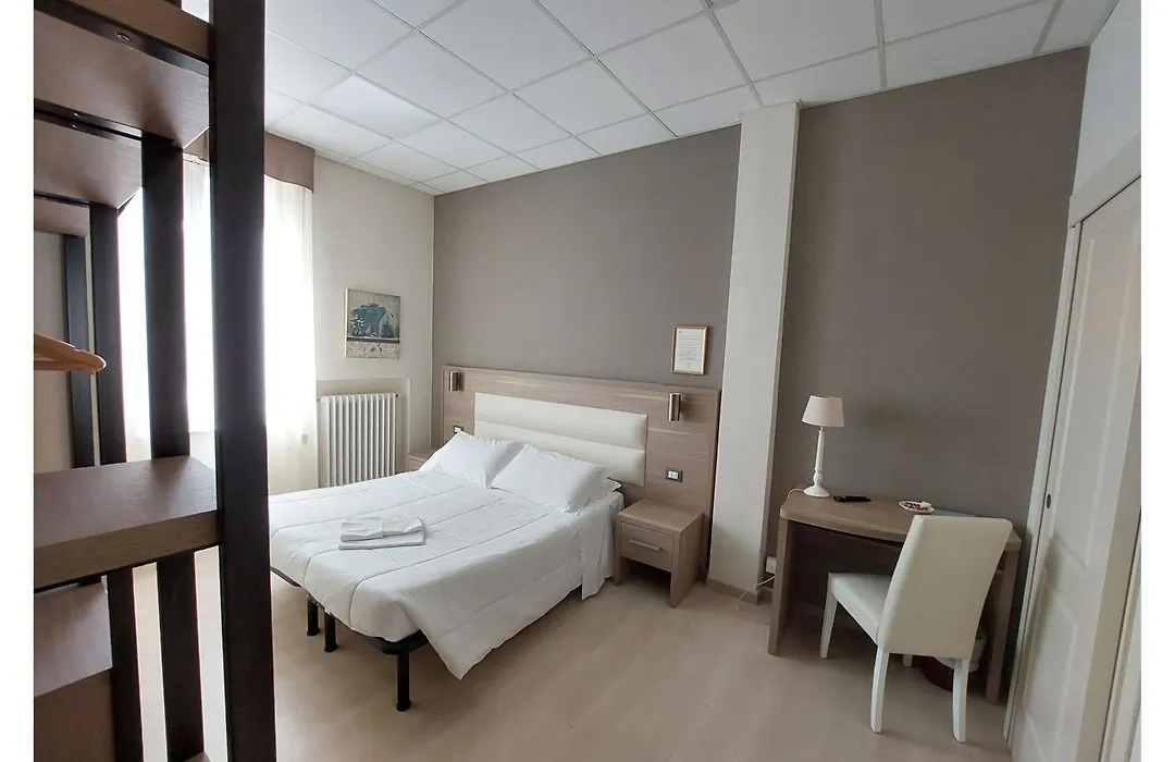 Hotel Tina-1