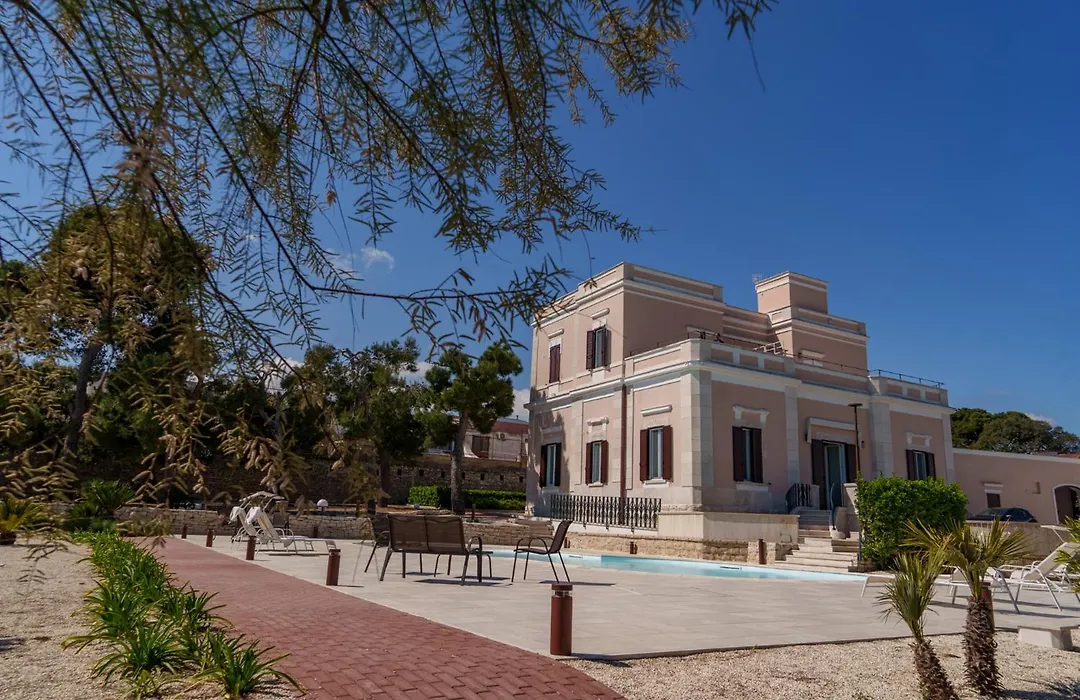 Villa Emy Boutique Bed & Breakfast-1