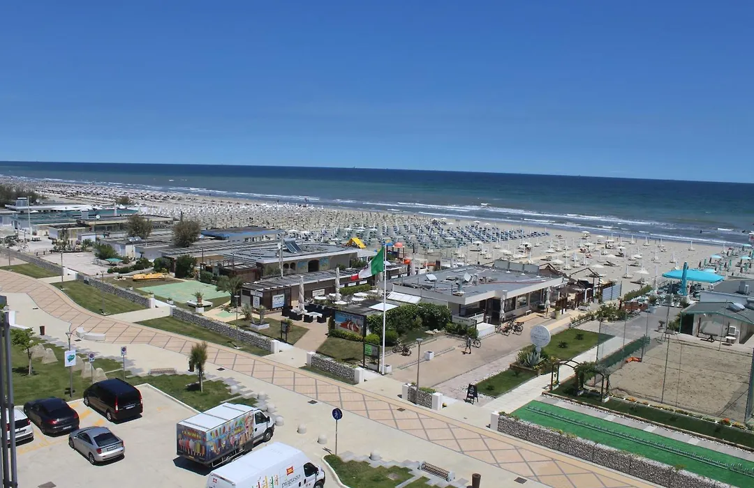 Hotel B&B ViaMare Milano Marittima-1