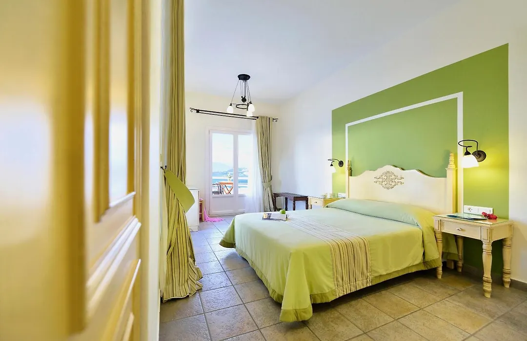 Pelican Hotel-1