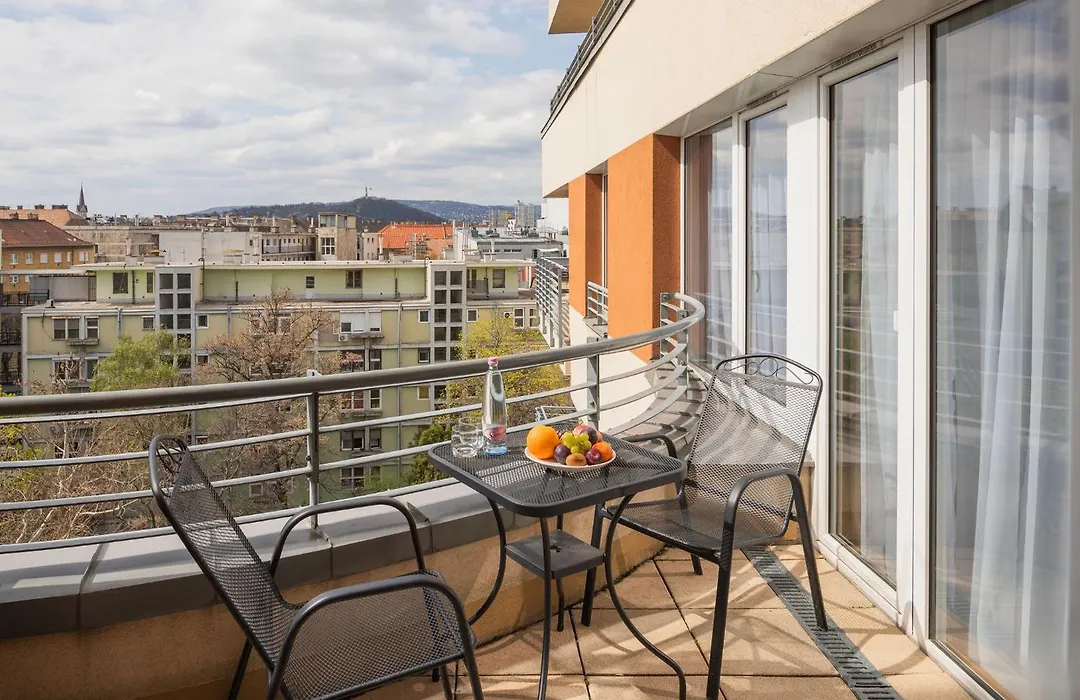 Escala Hotel & Suites-1
