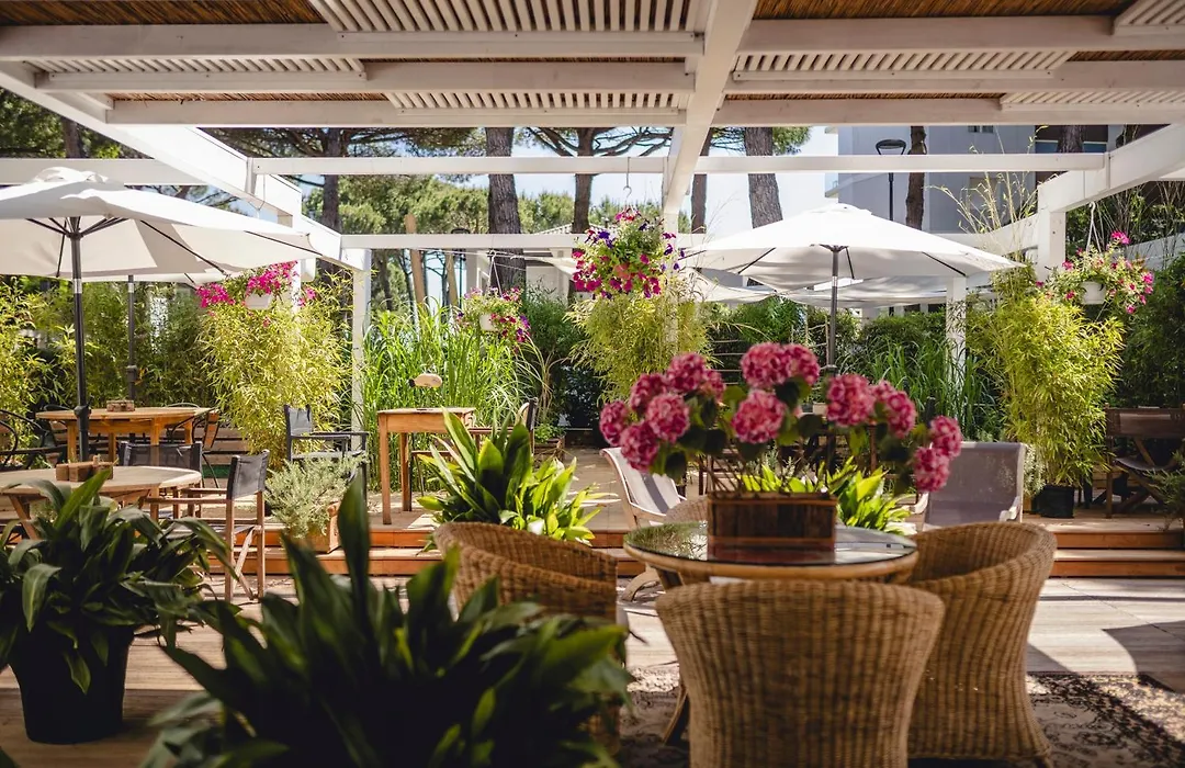 Hotel Saraceno Resort With Private Beach-1