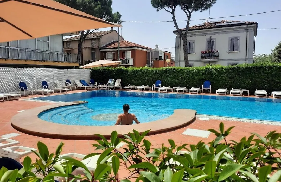 Hotel Ricchi-1