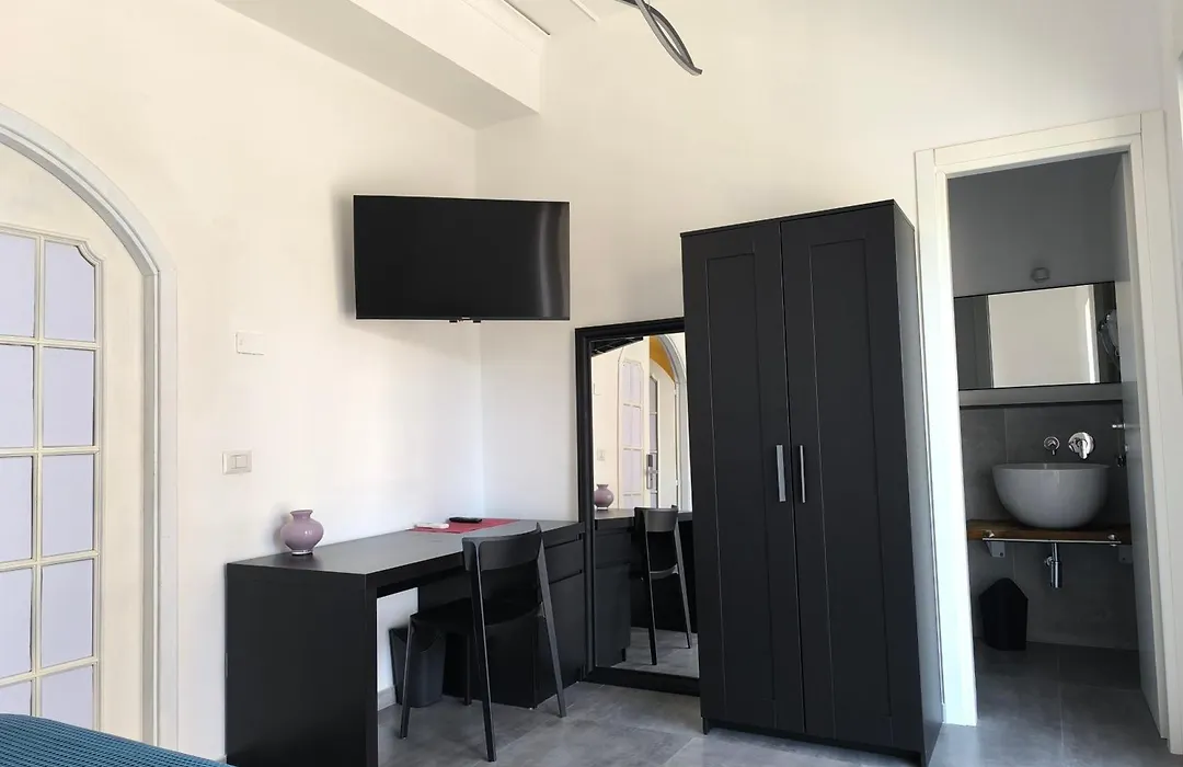 Miti Dello Stretto B&B-1