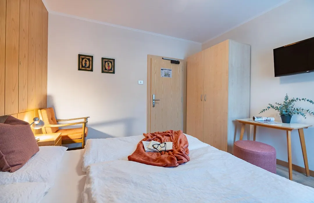 Hotel Nocker-1