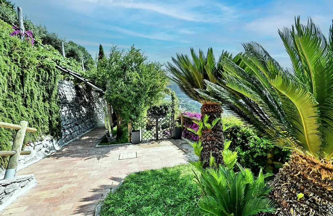 In Costa Relais & Luxury Suites-1