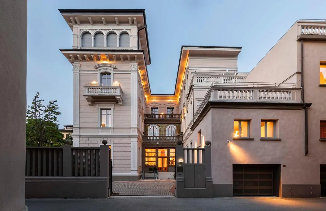 10 Manzoni Aparthotel-1