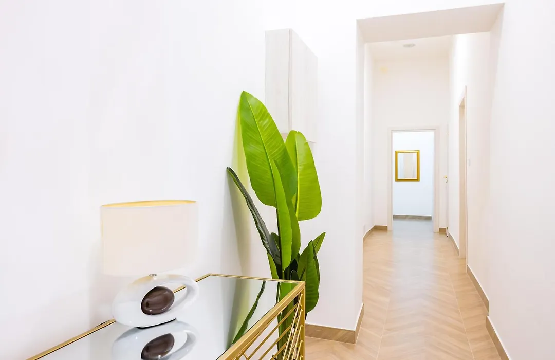 Essentia Home-1