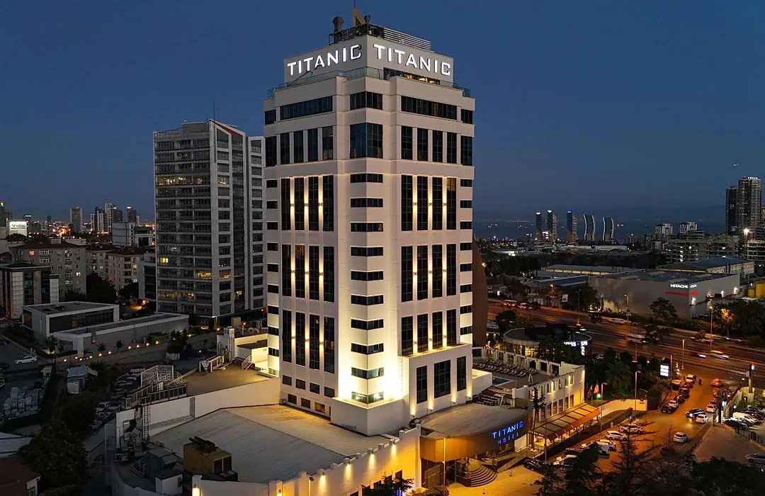 Titanic Business Kartal-1