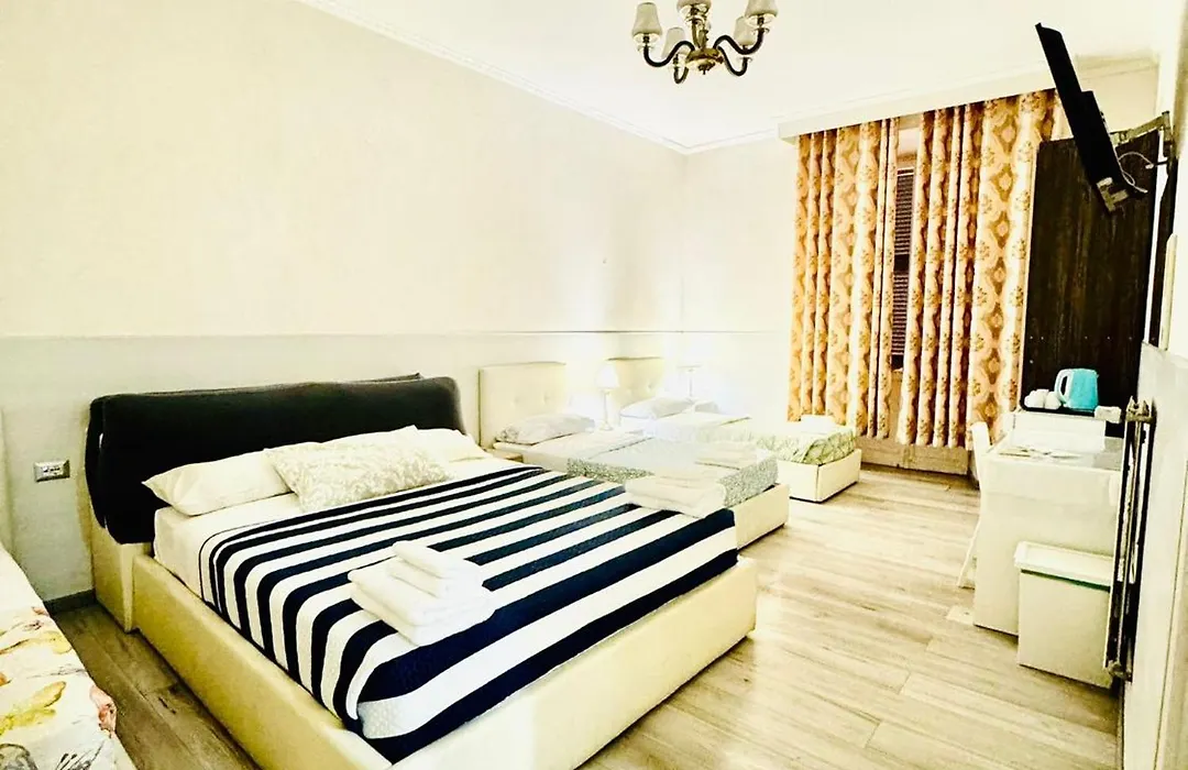 Oscar Suite Home-1
