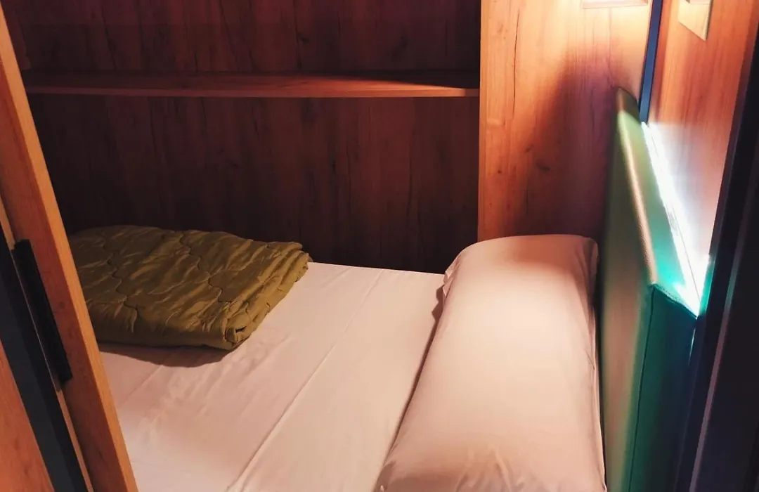 Capsule Inn Madrid-1