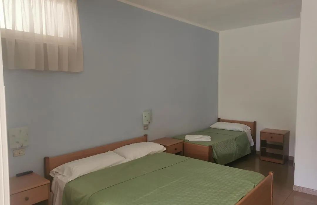 Paradise Room-1
