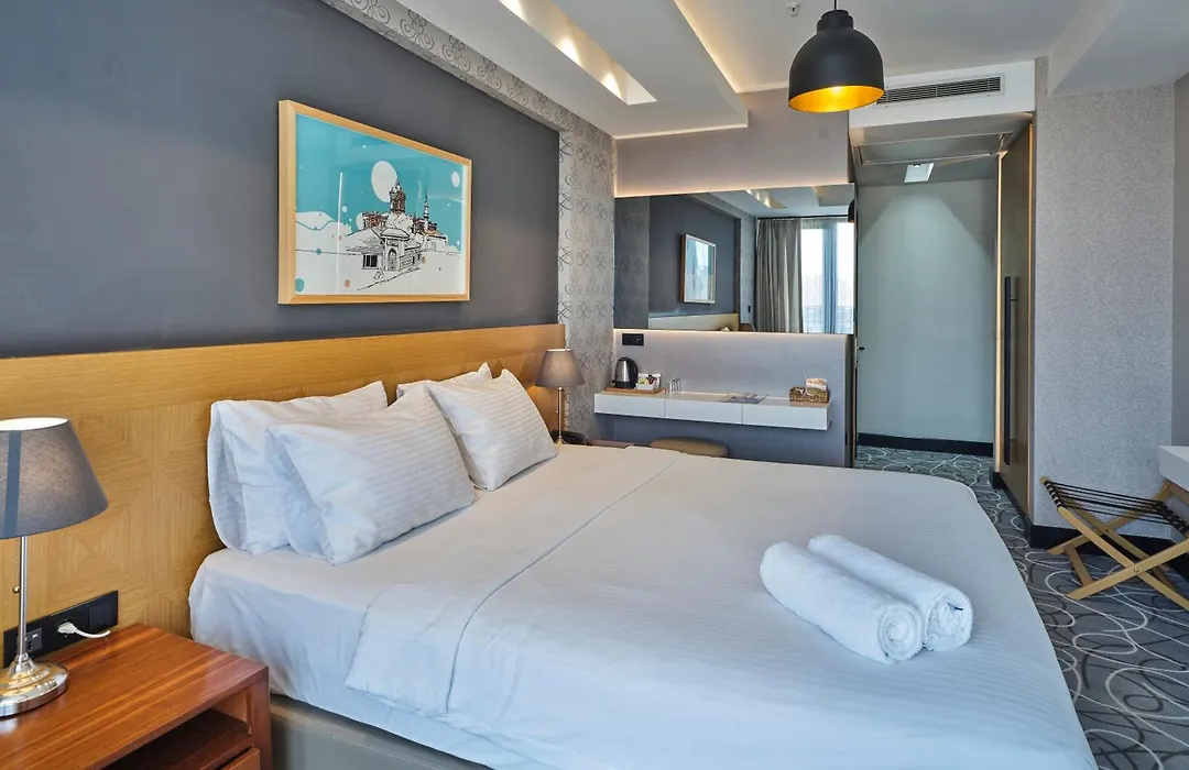 Four-G Hotel-1
