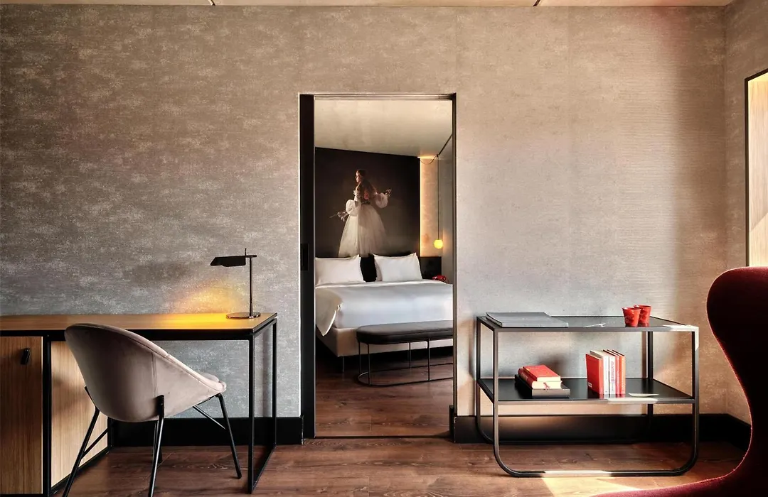 Radisson Red Hotel, Vienna-1