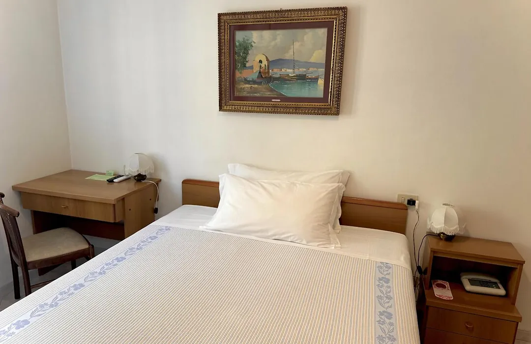 Albergo Edera-1