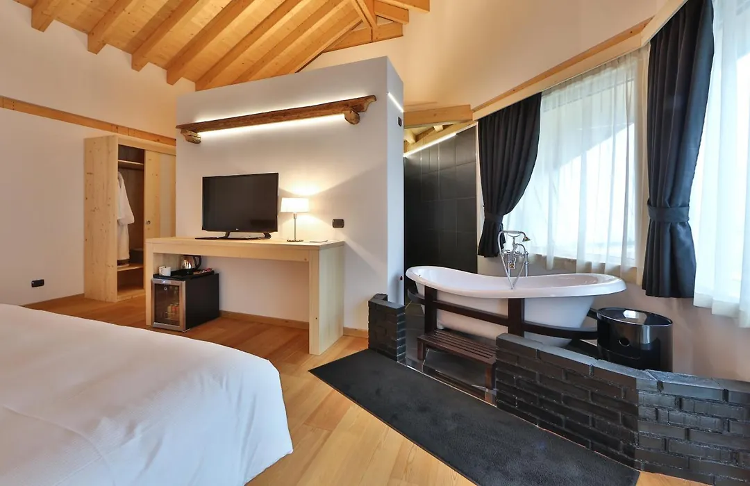 Hotel Alla Posta-1