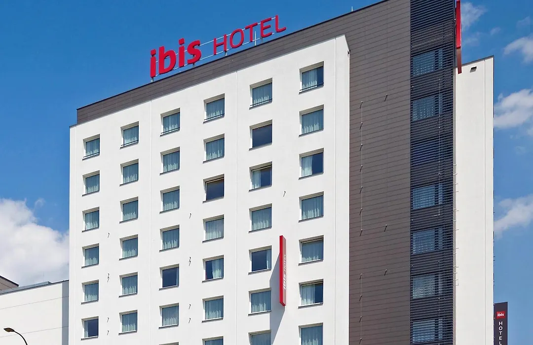 Ibis Warszawa West Station-1