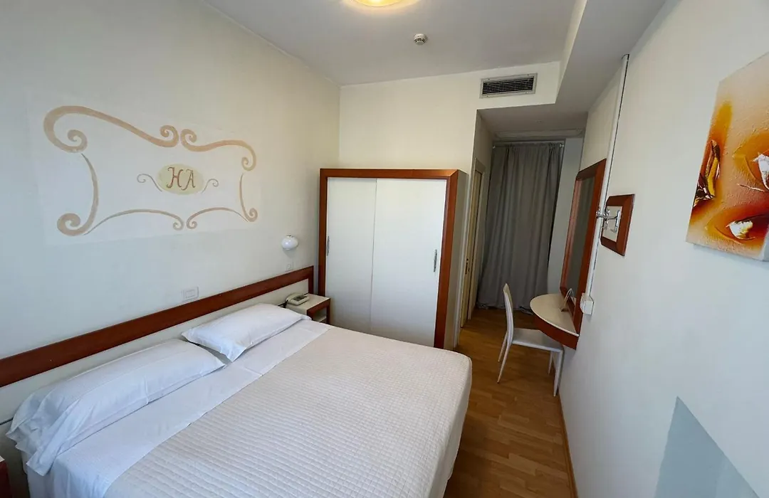 Hotel Aristeo Rimini fronte mare-1