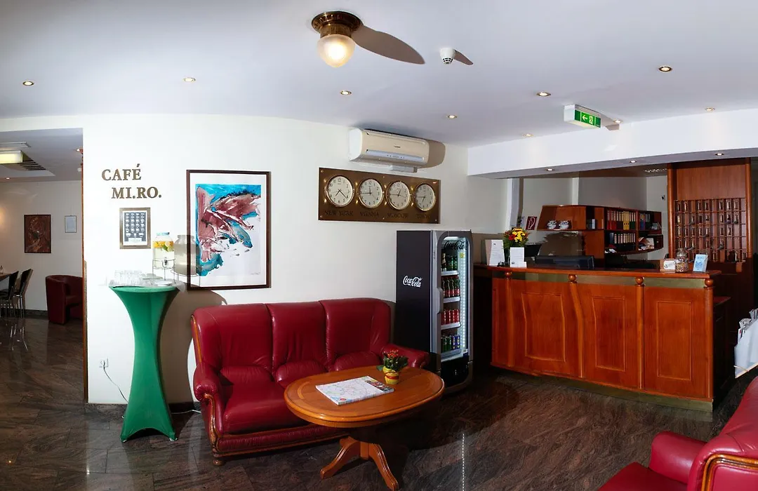 Suite Hotel 900M Zur Oper-1