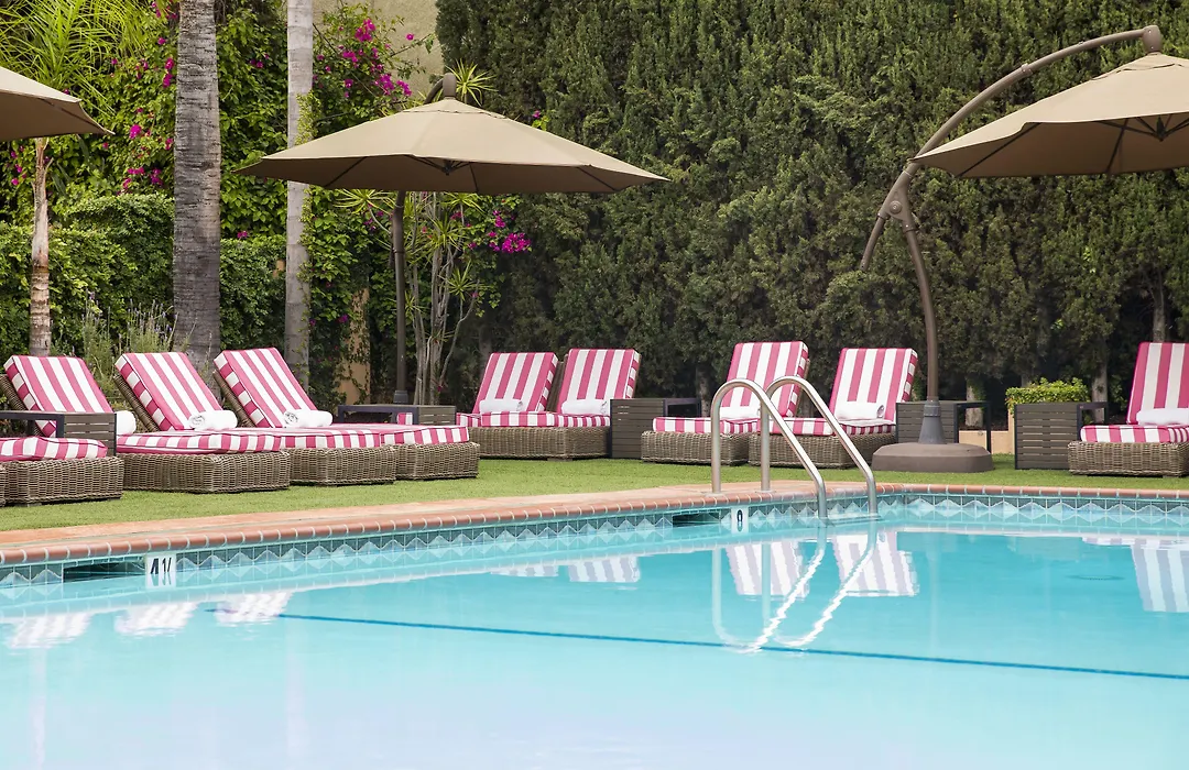 Hollywood Hotel-1