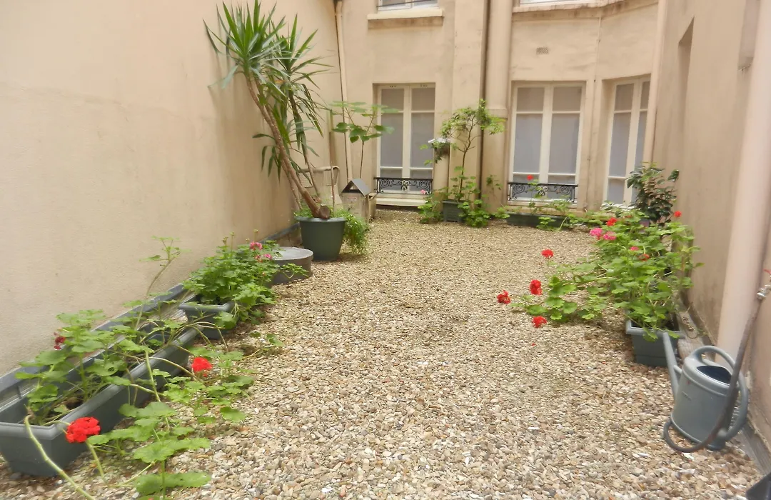 Hotel du Pré-1