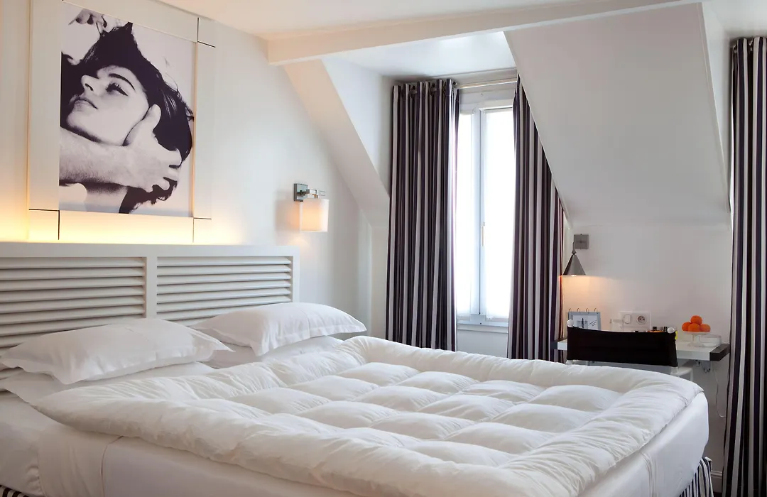 Petit Madeleine Hotel-1