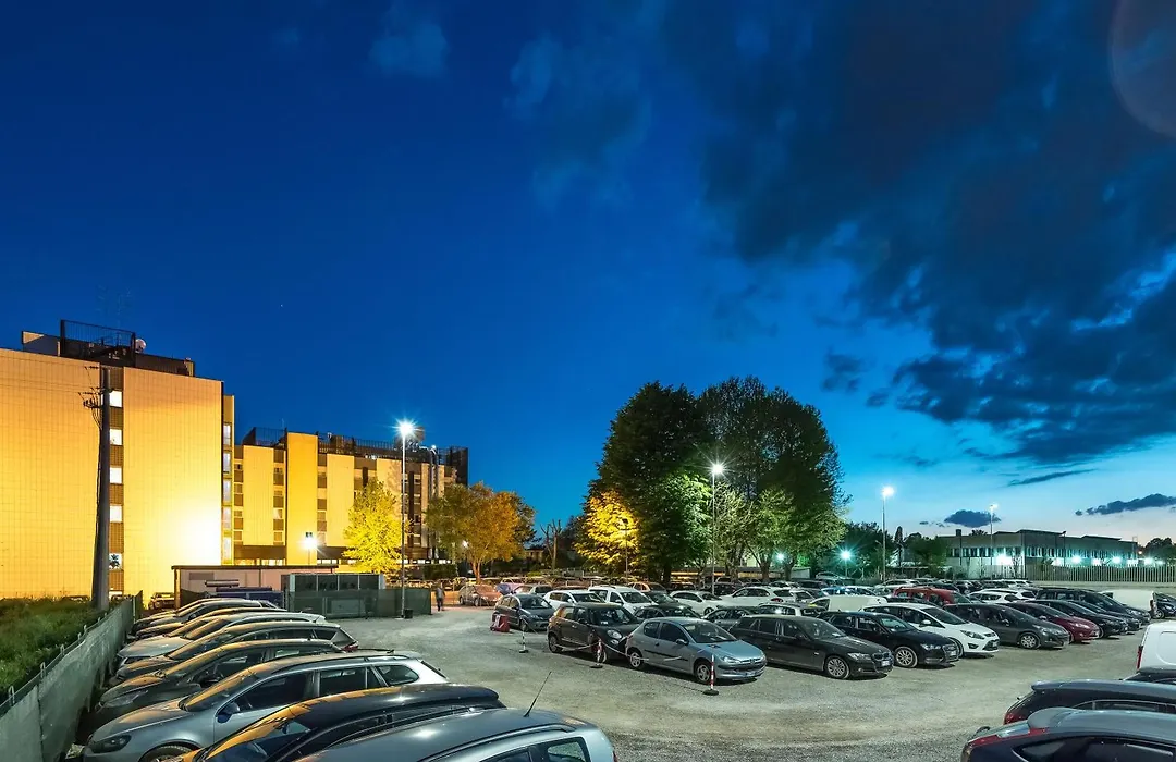 Hotel Bologna Airport-1