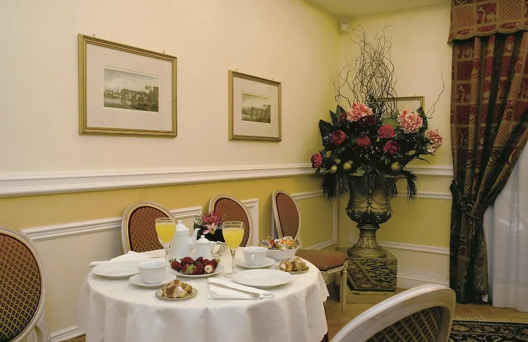 Relais Hotel Antico Palazzo Rospigliosi-1