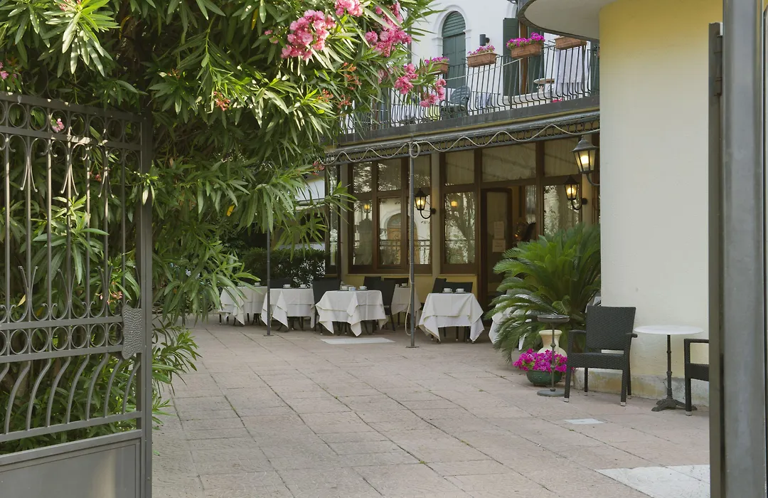 Hotel Villa Edera-1