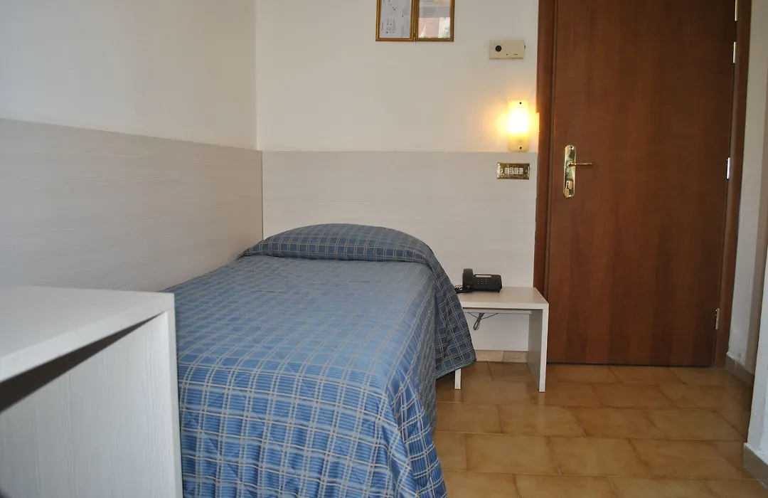Auto Park Hotel-1