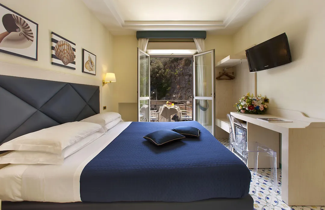 Hotel Del Mare-1