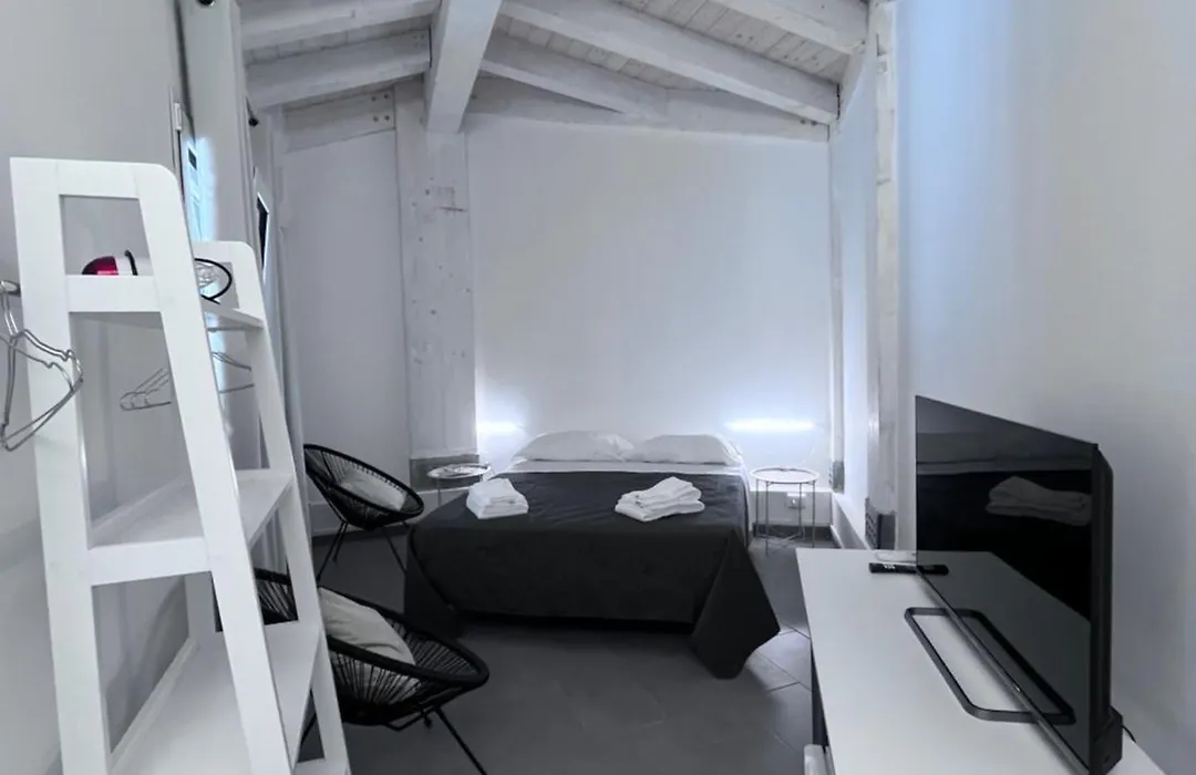 Residenza Margot Cosenza-1
