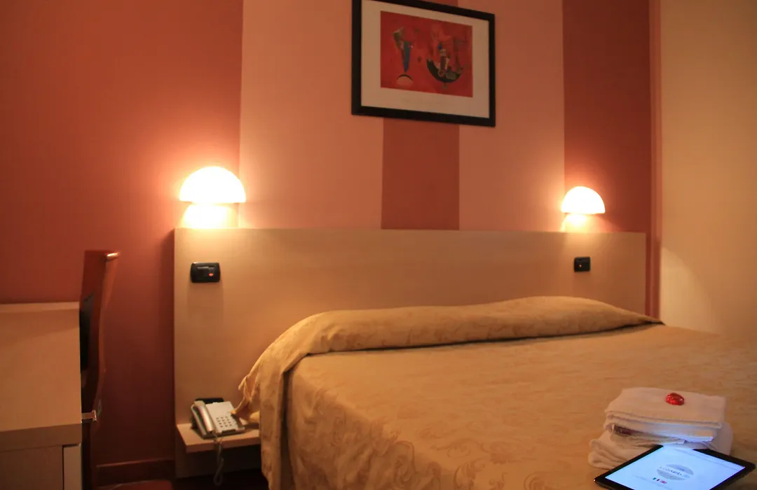 Lizard Hotel-1