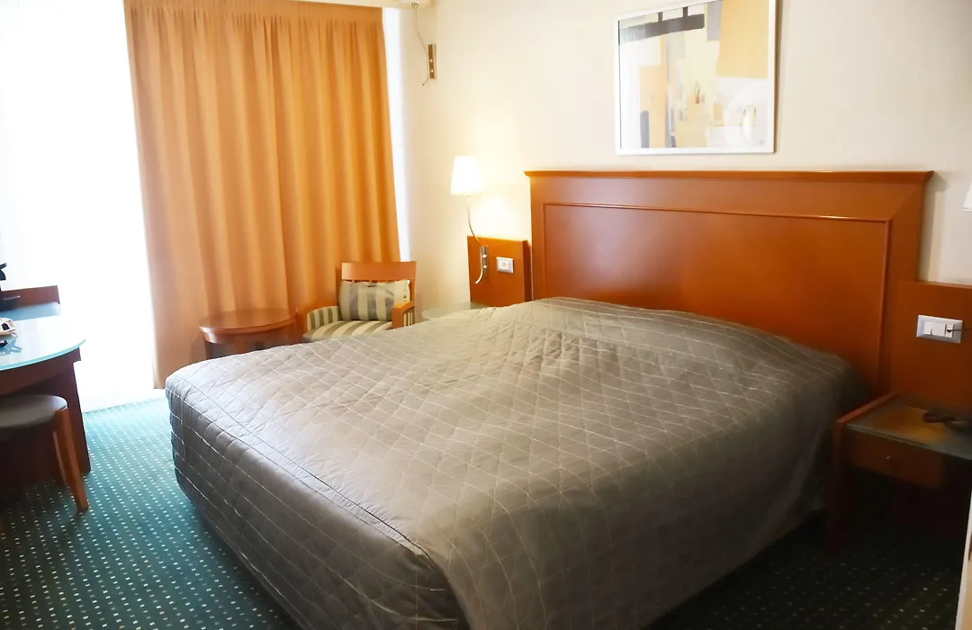 Adrian Hotel-1