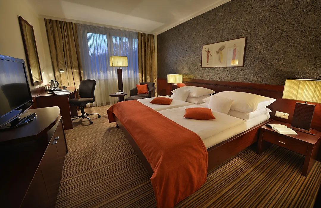 Apollo Hotel Bratislava-1