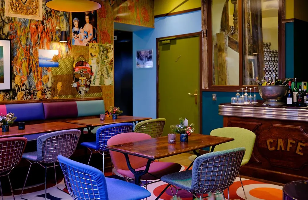 Hotel Du Petit Moulin, Haute Couture Hotel By Lacroix-1