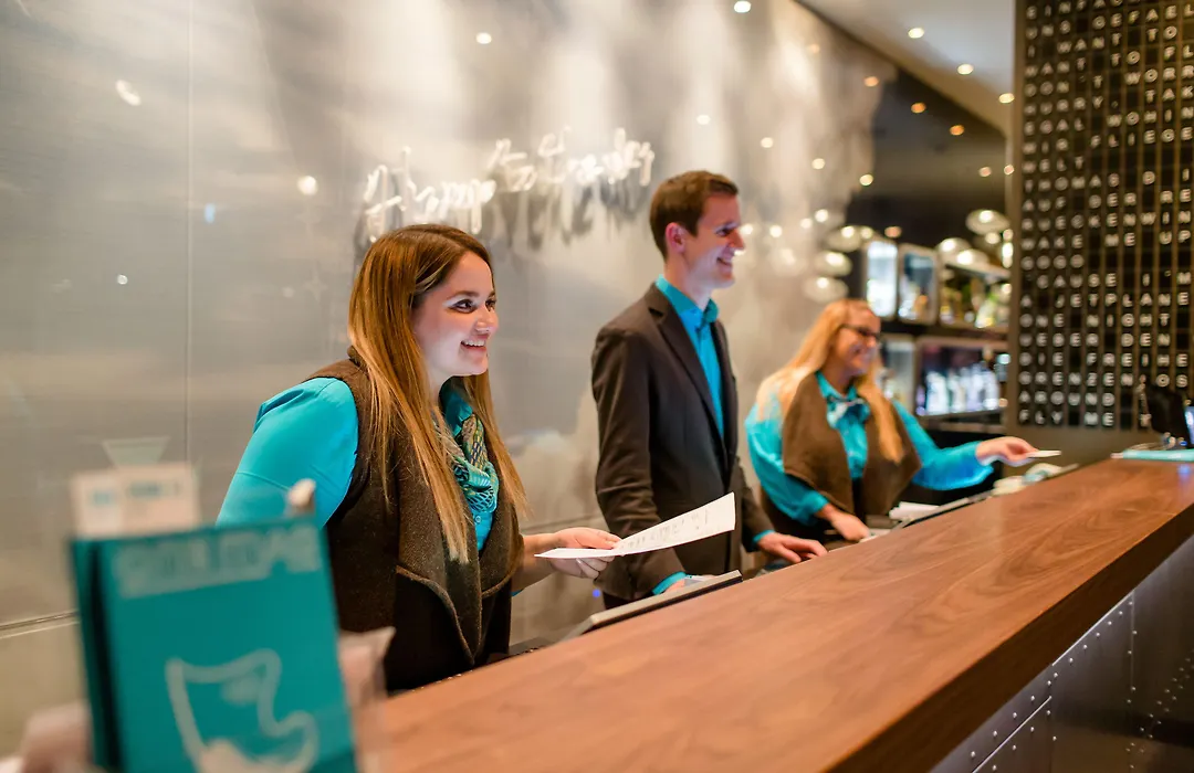 Motel One Frankfurt-Airport-1