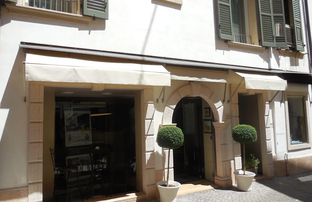 Palazzo Ai Capitani-1