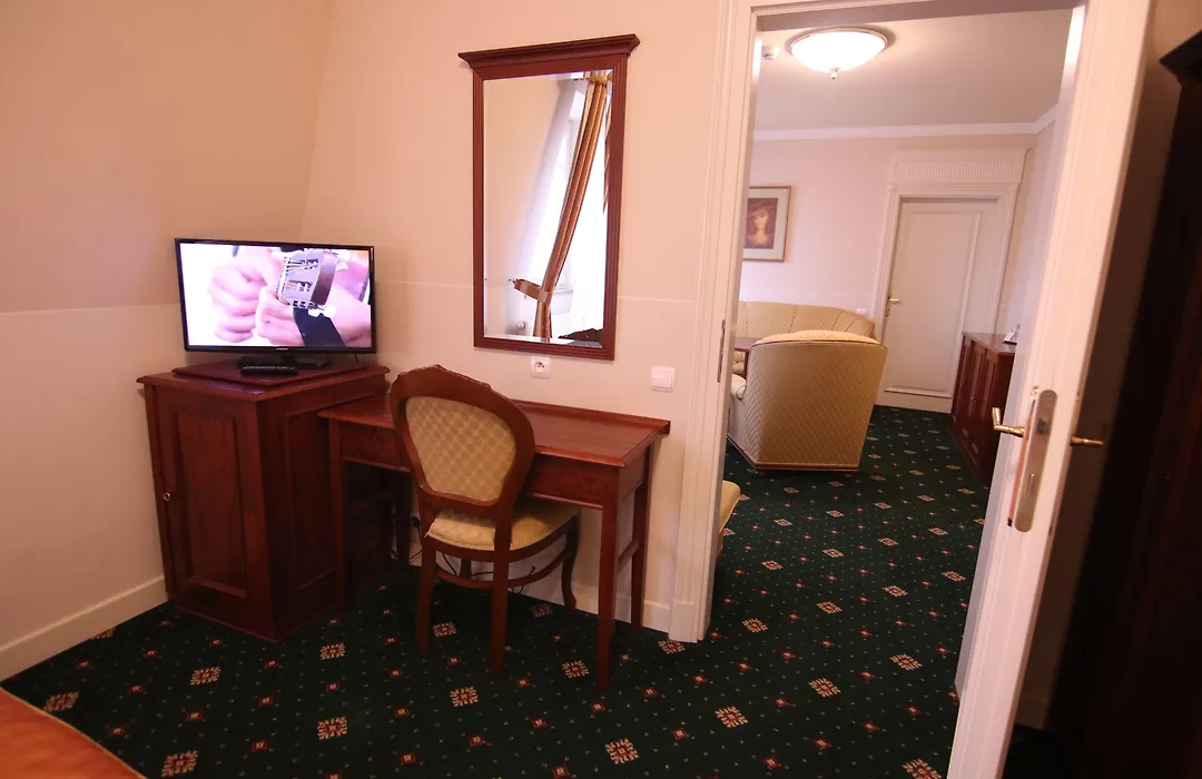 Humboldt Park Hotel & Spa-1
