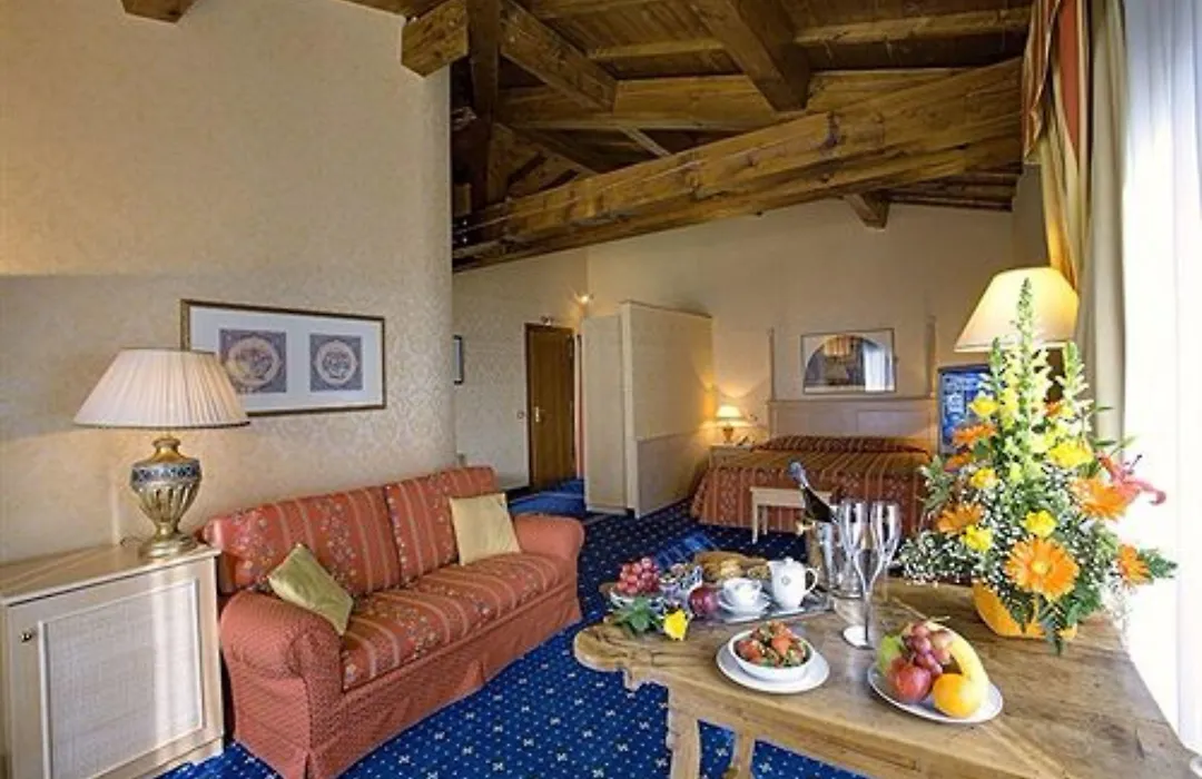 Hotel Orologio-1